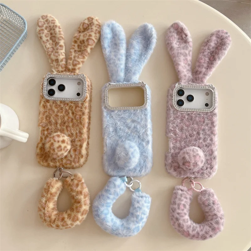 Apple Iphone 16 - Funda de Peluche con Orejas de